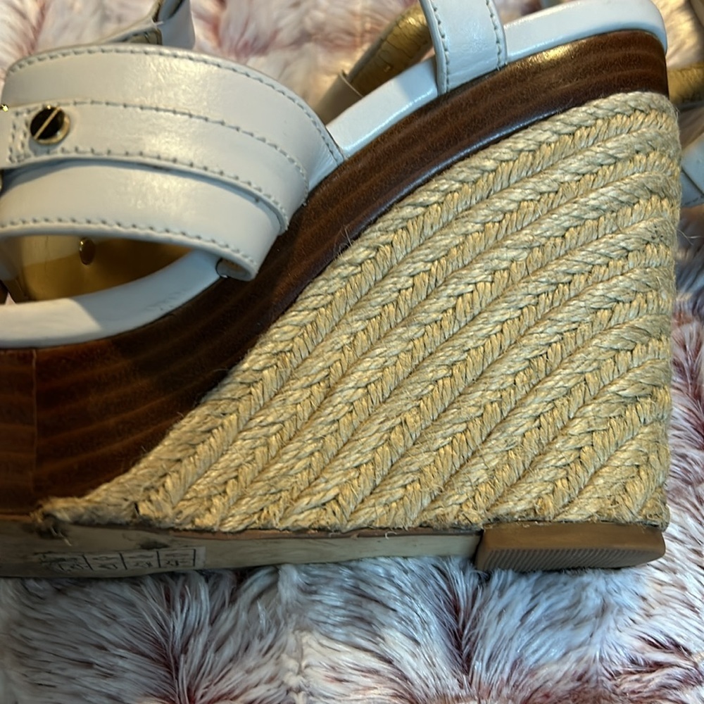 Michael Kors platform Sandals size 8 used at a store as sample shoe - Picture 5 of 9